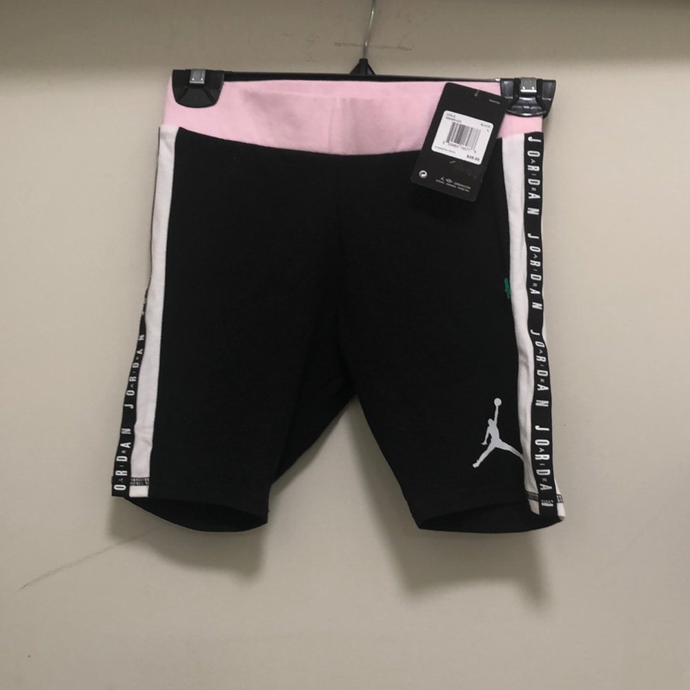 A beautiful girl’s short